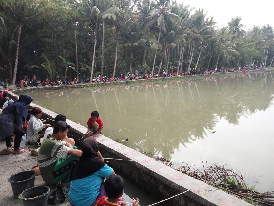 Mancing Mania dan Kejar Bebek di Sawah Jadi Ajang Pesta Rakyat Padukuhan Sungapan Kidul 